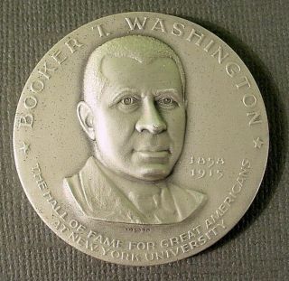 Booker T Washington Medallic Art Hall Of Fame Nyu.  999 Fine Silver Medal 994