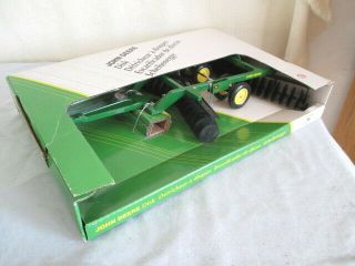 John Deere Disk Ertl 1/16 Farm Toy W/box