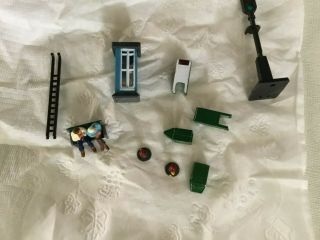 HO Scale Street Signs,  Traffic Lights,  Telephone booths,  Trash cans,  Fire Hydran 3