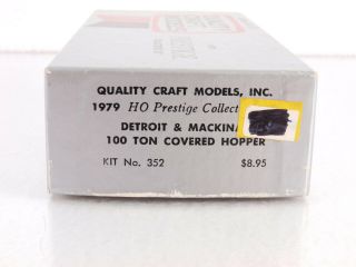 Quality Craft Models 352 Ho 100t Covered Hopper Kit & Decals Detroit & Mackinac