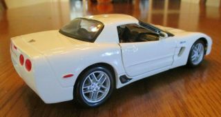 2002 Chevrolet Corvette Z06 White Die Cast Maisto 1/24 Model Car