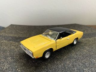 Road Champs Collectibles 1969 Dodge Charger Limited Edition 1:43 Scale