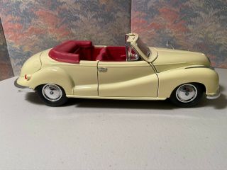 Pre - own 1/18 Maisto 1955 BMW 502 Convertible Yellow with Red interior 3
