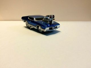The Muscle Machines 1970 Olds 442 1:64 Diecast 70 Oldsmobile 442