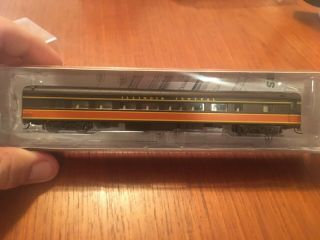 N Scale Walthers Illinois Central 64 Seat Coach 932 - 55074