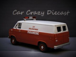 1977 Chevy Fire Department Paramedic Ambulance 1/64 collectible / diorama model 3