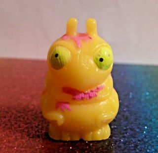 Trash Pack Trashies Series 1 111 Disinfect - Ant Yellow Glow In The Dark Oop