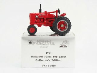 Ertl 1991 National Farm Toy Show Farmall M - Ta Tractor W Box,  Farmer 1:43