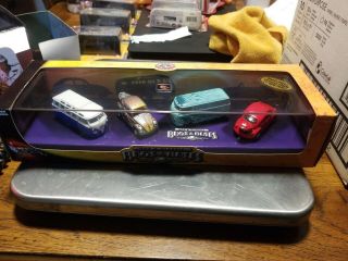 Hot Wheels Collectibles Bugs & Buses Hot And Classic 4 Car Set Sp2