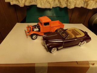 2 = 1:18 Die Cast = 1 1941 Chevrolet,  1 Ford 1934 Pick Up
