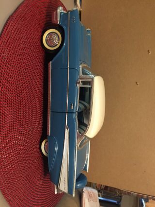 Road Tough 1957 Chevrolet Belair Convertible Blue 1:18 Scale