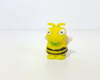 Trash Pack Series 1 88 Noxious Bee Common Mini Figure