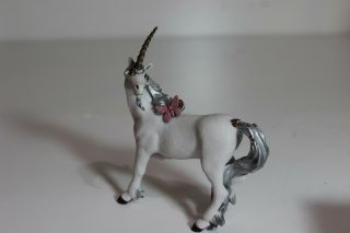 2002 Papo White Horse Unicorn Figure W Butterfly