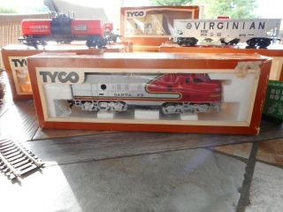 Vintage Tyco Ho Scale Sante Fe Freight Train Set