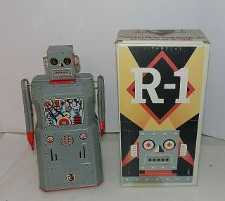 Vtg Collectible - R - 1 141 Gray Metal Robot Toy Rocket Usa " Gang Of 8 "