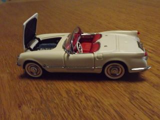Franklin 1/43 Scale 1953 Polo White Corvette W/opening Doors And Hood