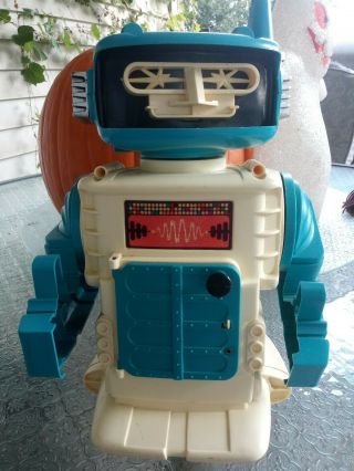 Vintage 1970 Remco Mr.  Brain Battery Operated Robot