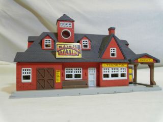 Micro Machines Central Station Train - City Scenes 1989 Galoob Light Up Building