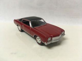 1971 71 Chevy Monte Carlo Ss Collectible 1/64 Scale Diecast Diorama Model