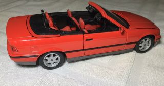 Maisto BMW 325i Convertible 1993 Die Cast 1:18 3
