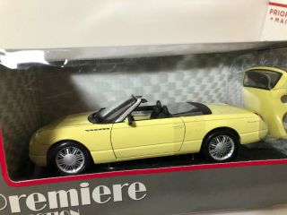 1/18 Scale Metal Die Cast Model Maisto Ford Thunderbird Show Car Convertible