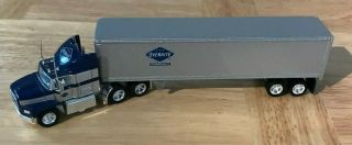 Matchbox Dym 38009 Overnight Ford Aeromax Tractor Trailer 1/100 Scale