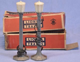 Vintage Lionel 71 Street Lamps,  Set Of 2 With Boxes - Set 1 Of 2