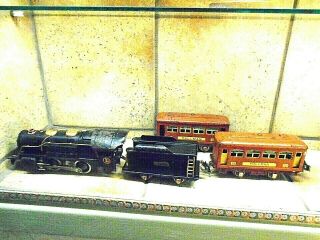 Lionel 259e Loco Early Black Copper Trim - Prewar O Gauge & 2 Passenger Coaches