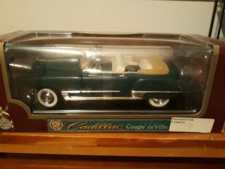 ☆ Road Legends 1949 Cadillac Coupe Deville Convertible 1:18 Diecast 92308