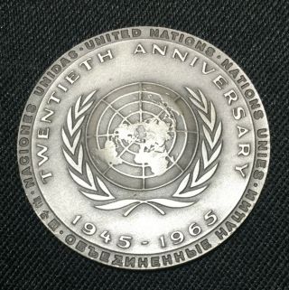 1965 United Nations American.  999 Silver Medal 54.  8 G.  Medallic Art Co.  N.  Y.  Nr