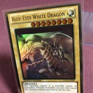 Yu - Gi - Oh Oversized Wheels Error Card Blue - Eyed White Dragon Glds En001