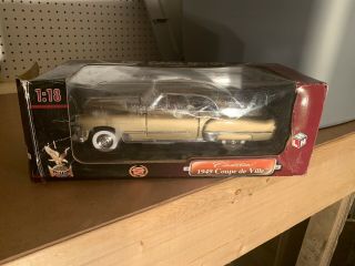Die Cast 1949 Cadillac Coupe Deville 1:18