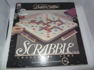 1989 Deluxe Edition Scrabble W/ Rotating Turntable Base Complete W/ Maroon Tiles