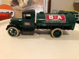 Ertl B - A The British American Oil Company 1931 Hawkeye Bank No /key / No Box