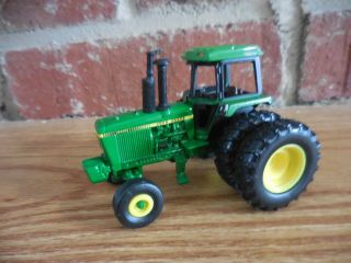 Ertl 1/64 John Deere 4440 With Cab And Dualls Tractor Farm Toy