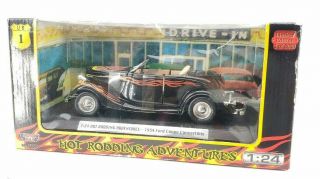 1934 Ford Coupe Convertible 1:24 Hot Rodding Adventures