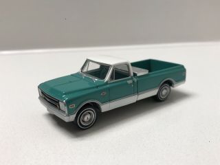 Greenlight Country Roads 1/64 1968 Chevrolet C10 Green White Pick Up Truck Loose