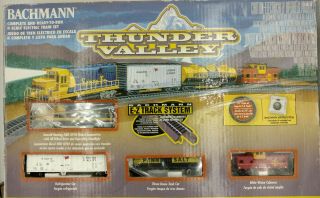 Bachmann N Scale 24013 Thunder Valley Train Set,  W/ Standard Track