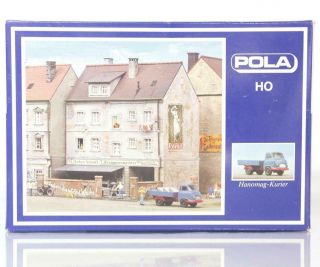 Pola 164 Ho / Oo Building Kit - Town House With Plumbers Shop & Delivery Wagon