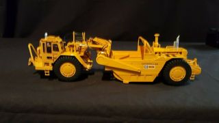 Ccm Cat (caterpillar) 657 - B Wheel Tractor Scraper In 1:48