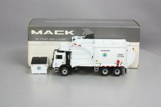 First Gear 19 - 3086 1:34 City Of N.  Y.  - Mack Mr Front - End Loader Refuse Truck Ln