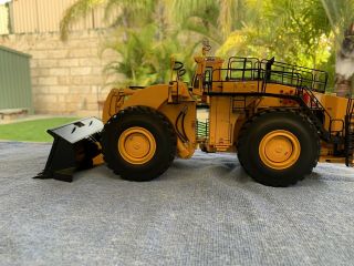 TWH Collectables - LeTourneau L1850 Loader (Yellow) 2