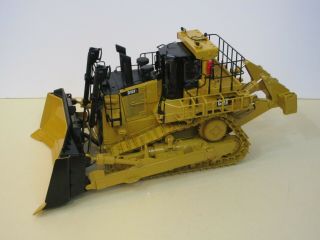 Caterpillar Cat D10t2 With U Blade And Ripper By Ccm 1:24 Scale Diecast