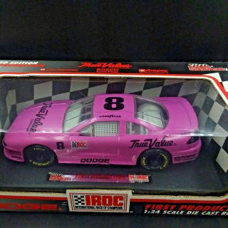 1994 Racing Champions 1:24 Diecast Nascar Iroc Dodge Avenger True Value 8 T46