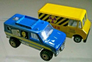 Hot Wheels The Simpsons Family Van 1977 and Homer Simpson Delivery Truck 1976 2