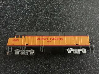 Vintage Model Train Engine Union Pacific Life Like Ho Scale