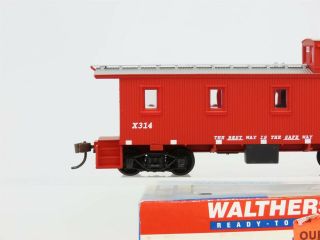 HO Scale Walthers 932 - 7507 GN Great Northern 30 ' Wood Cupola Caboose X314 RTR 2