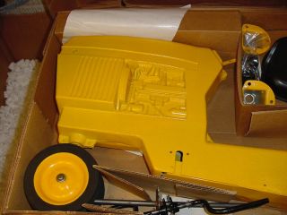 Vintage John Deere Industrial Narrow Front Pedal Tractor Ertl Unassembled Nib