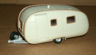 1/43 Scale Camper Travel Trailer Plastic Model Toy Caravan - Hongwell Cararama