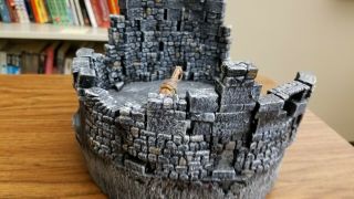 Fantasy terrain 28mm Ruined tower Dwarven Forge 2